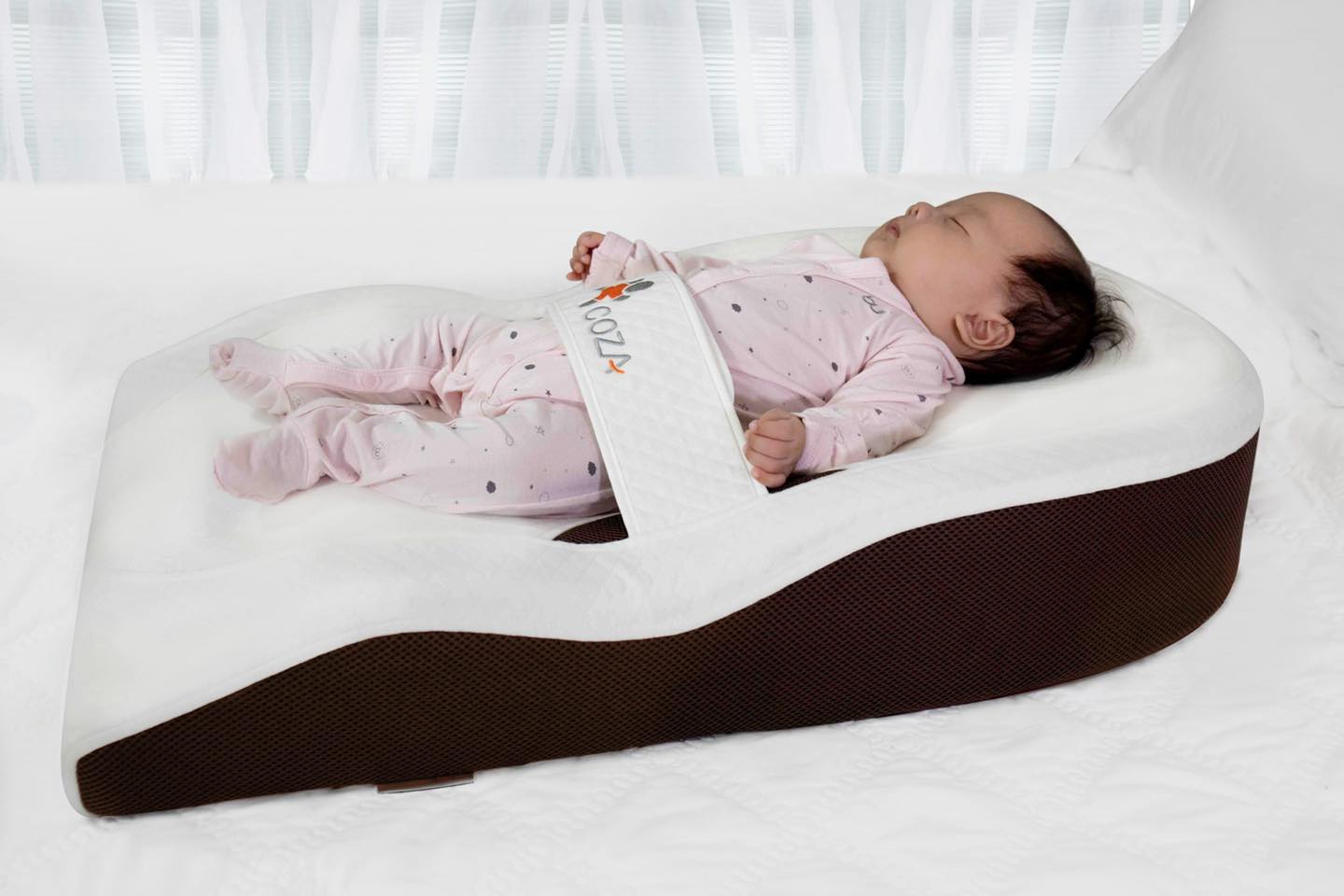 Đệm ngủ đúng tư thế và chống trào ngược Coza Baby Bed
